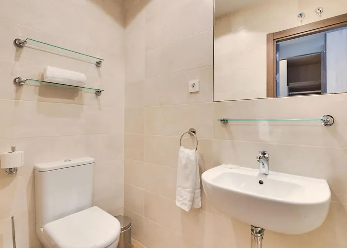 בית הארחה Livensa Living Feria