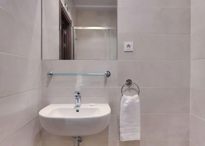 Livensa Living Feria בית הארחה